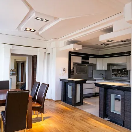 דירה Jeziorna מארנגובו